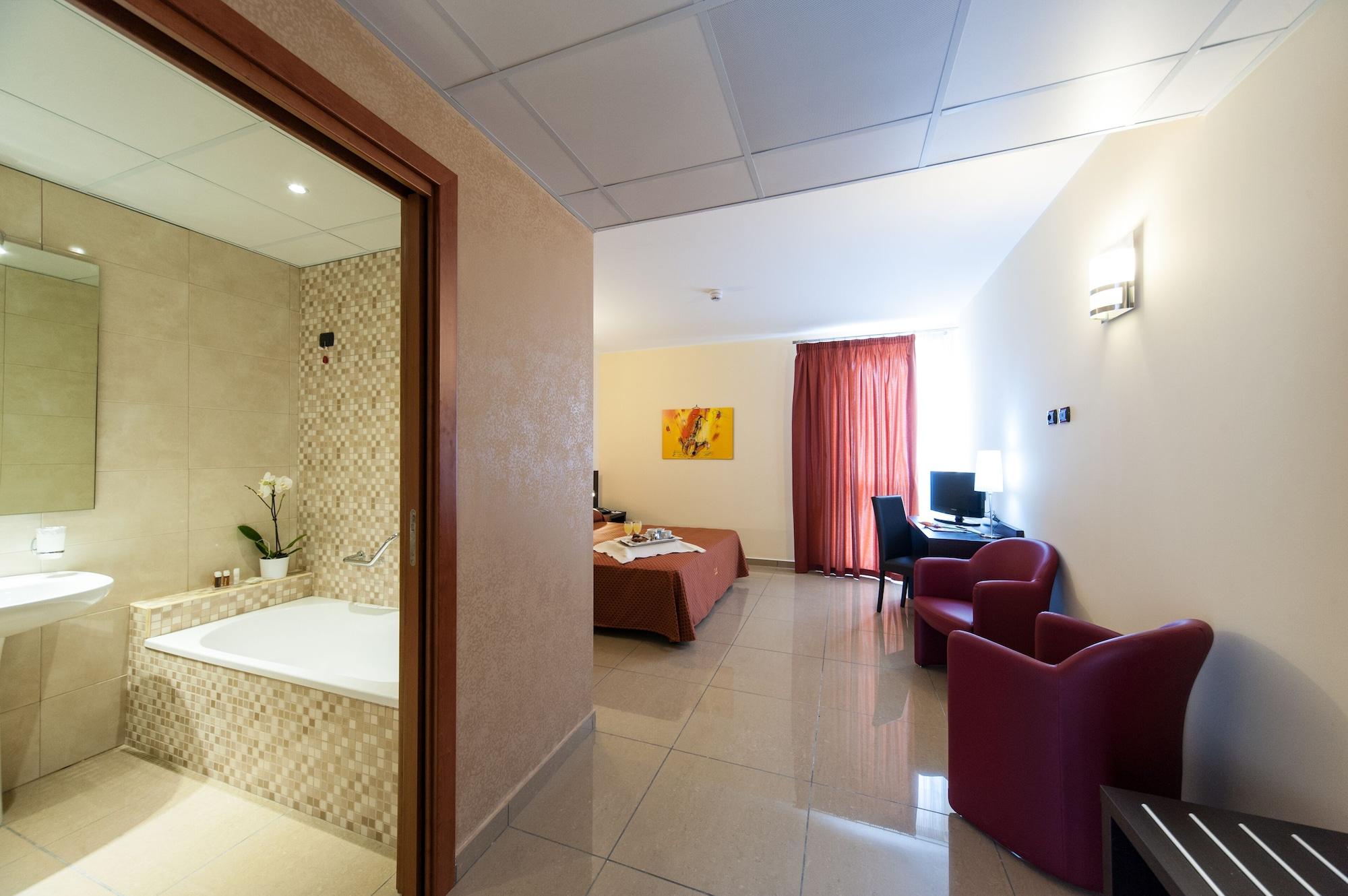 Hotel Tiempo Napoli Bagian luar foto